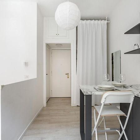 Bright Apt 600Mt From Viale Zara! 米兰 外观 照片